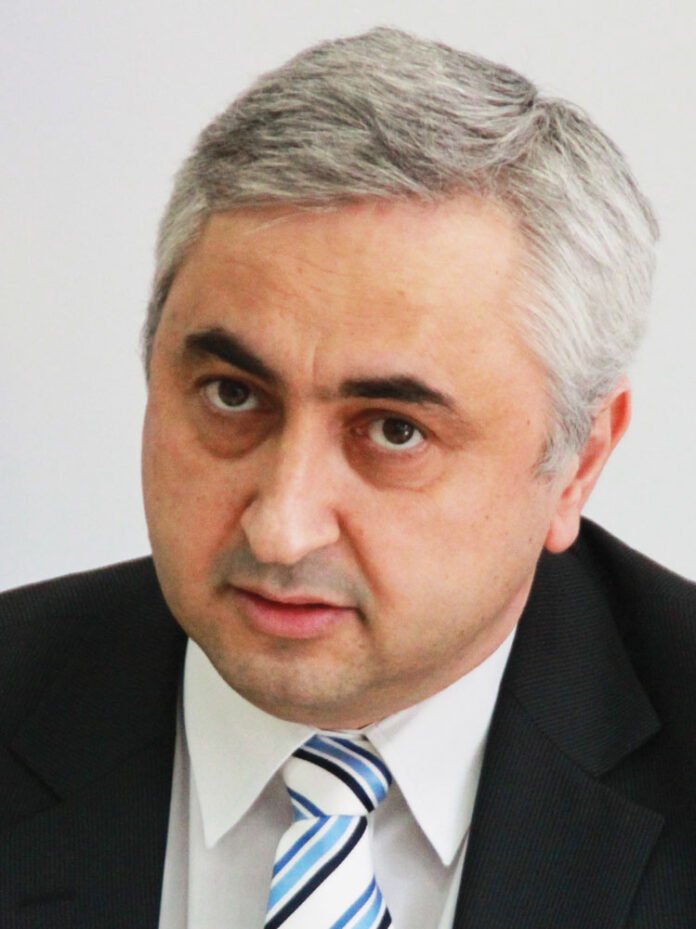 valentin-popa-c
