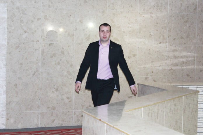 harsovschi-hol-primarie.jpg