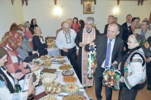 Primarul PNL al comunei Adîncata, Viorel Cucu, şi soţia sa, Elena
