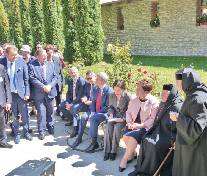 flutur-picioare-ciolos