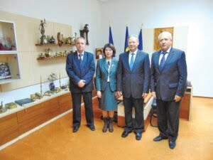 Dănuţ Burgheaua,  Constantin Harasim,  Xu Feihong