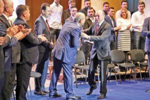Traian Băsescu,  Aurel Olărean