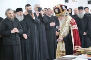 slujba de sfinţire a noului sediu al Arhiepiscopiei Sucevei şi Rădăuţilor