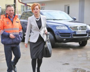 Mirela Adomnicăi, Alexandru Lăzăreanu