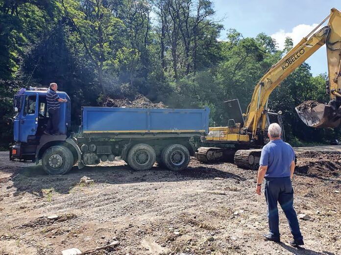 lungu-spate-excavator