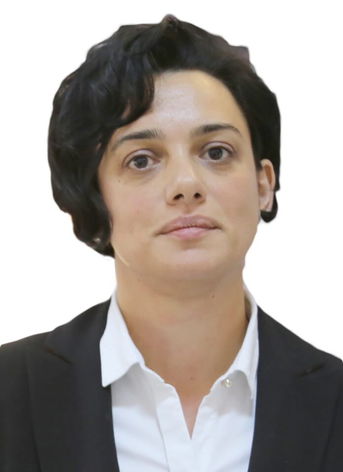 angelica-fador-alb