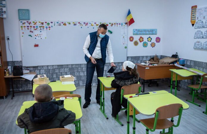 tablete-si-cartele-de-date-pentru-scoala-primara-osoi