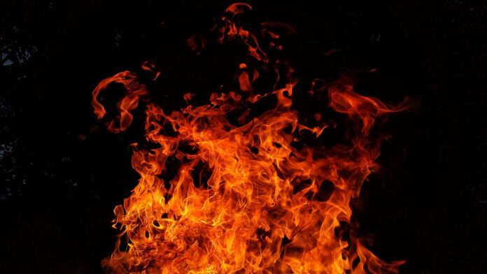 fire-gc8f341dc5_1280