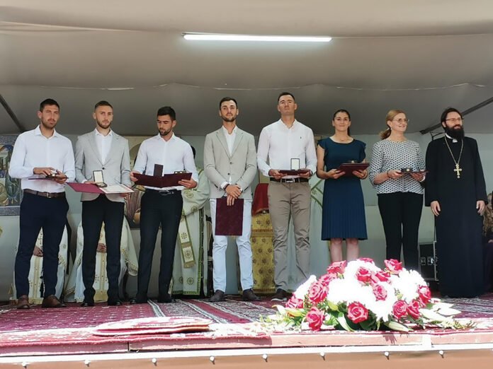 distinctii-canotori-cojocar