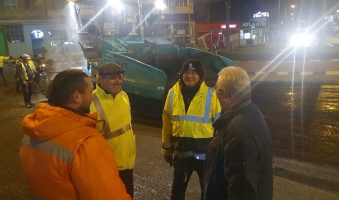 lungu asfaltare bulevard