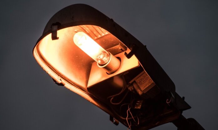 light-915222_1280