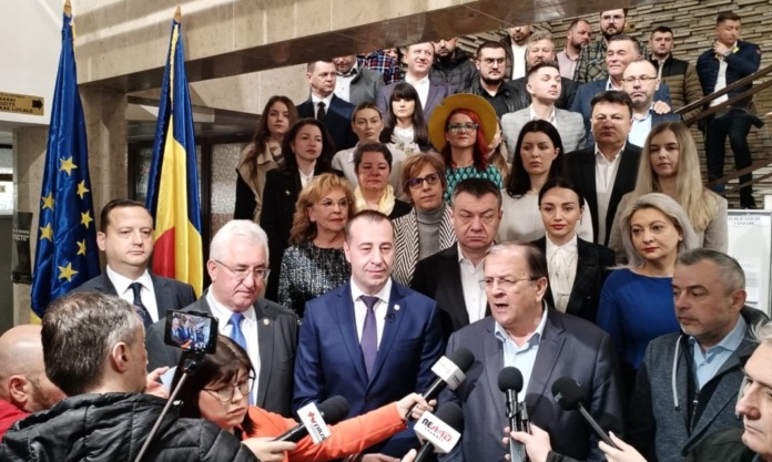 candidati pnl flutur microfon