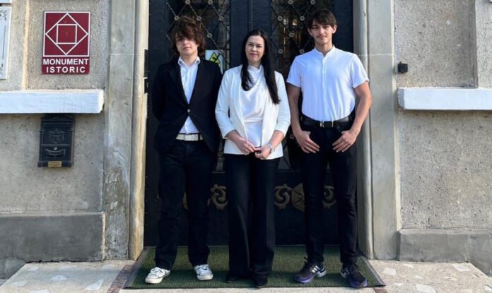 hurmuzachi-paula-haiura-eng