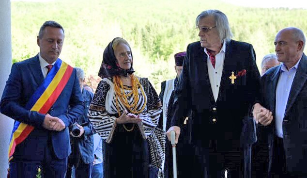 coroama-piersic-sofia-1