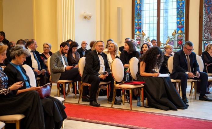 sologon-palatul-administrat