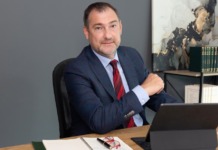 Statul, principalul concurent al firmelor private