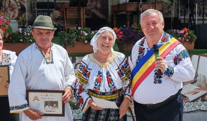 cornu luncii fron pensionari 7