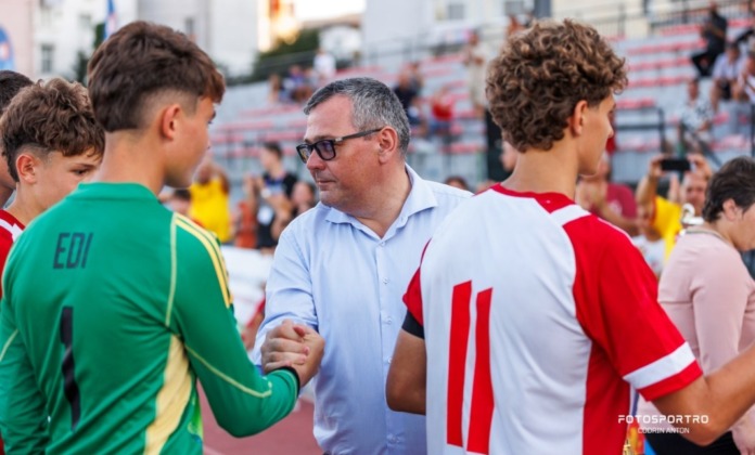 4 regiuni fotbal robu